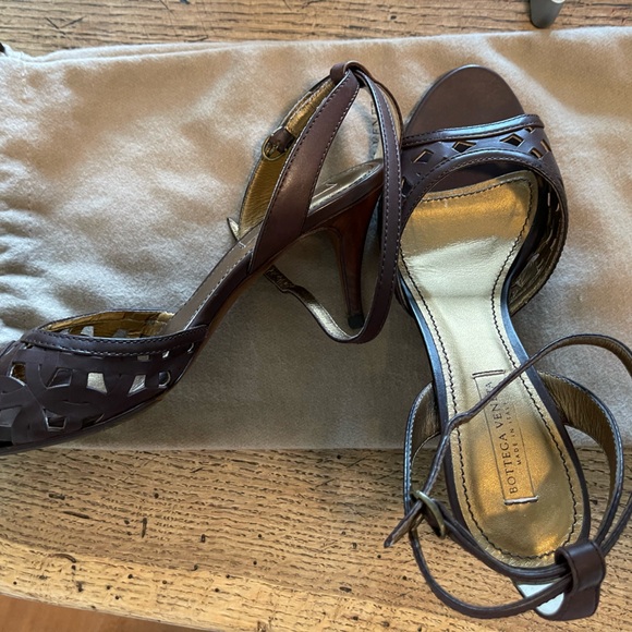 Bottega Veneta 37 heels *NEW* - Picture 2 of 6